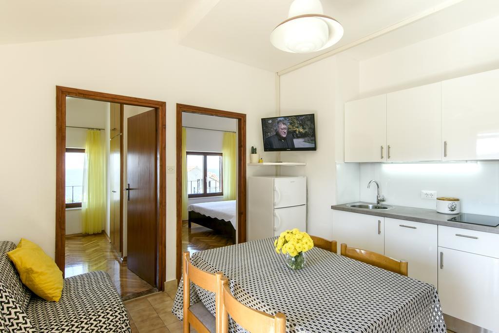 Apartments Martina Primošten Eksteriør bilde