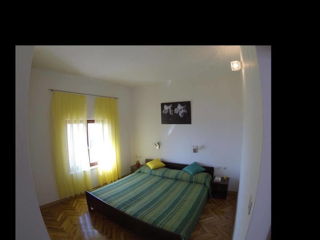 Apartments Martina Primošten Eksteriør bilde